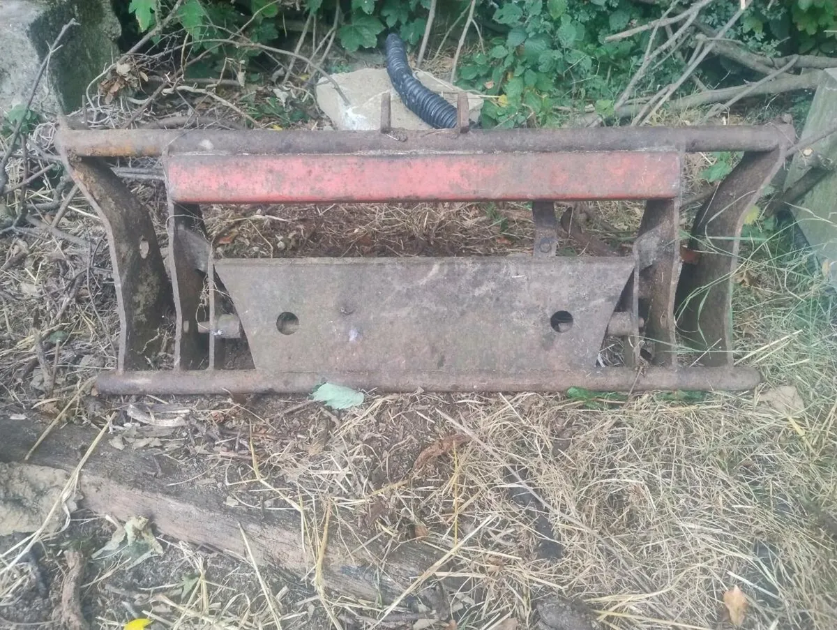 Loader Headstock - Image 1