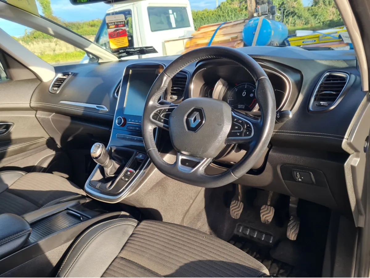 Renault Grand Scenic DYNAMIQUE S NAV D 4DR - Image 4