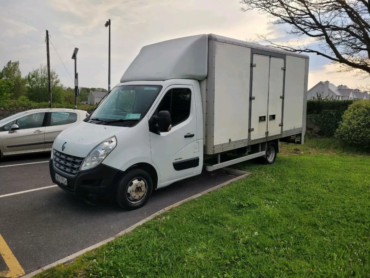 Man and van - Image 2