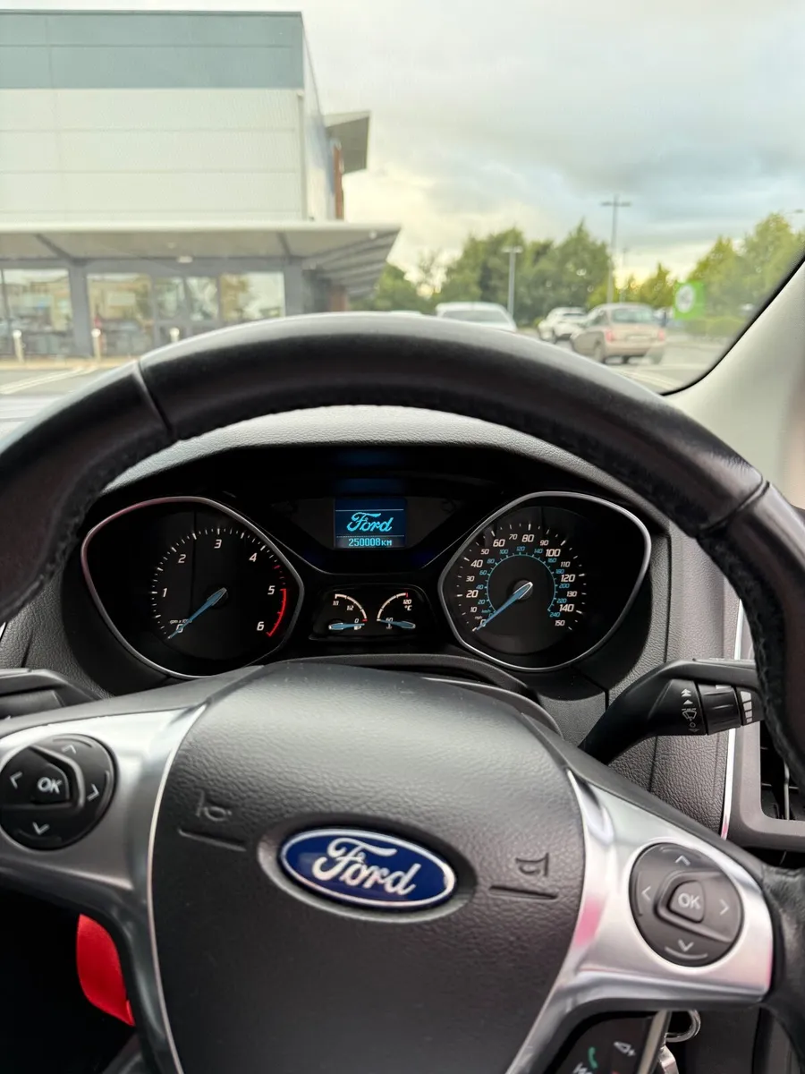 Ford Focus 2012 - Image 3