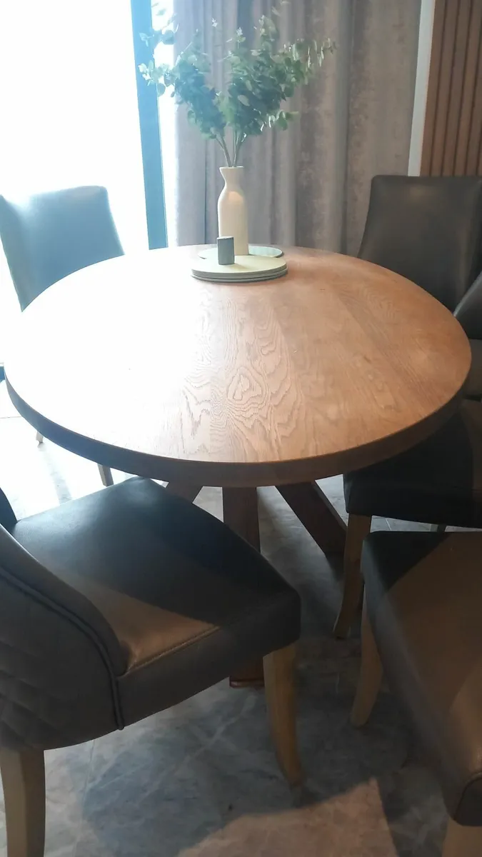 Dining table - Image 2