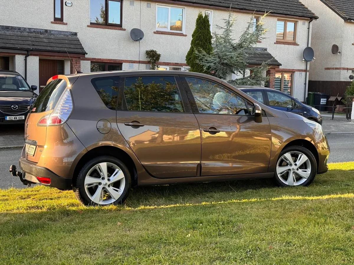 Renault Scenic 3, Automatic, 2012, 1.5Liter Diesel - Image 3