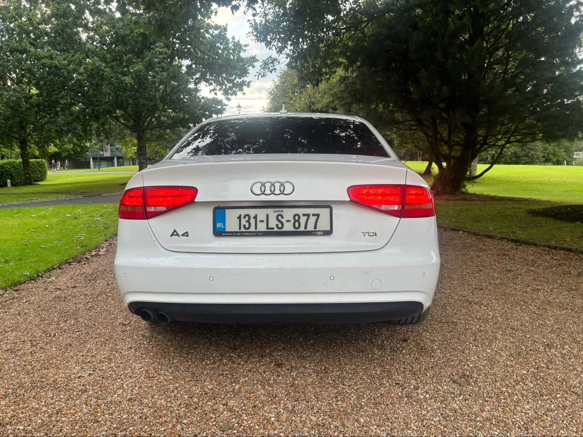 2013 Audi A4 TECHNIK model high spec 2.0 TDI 136 b - Image 4