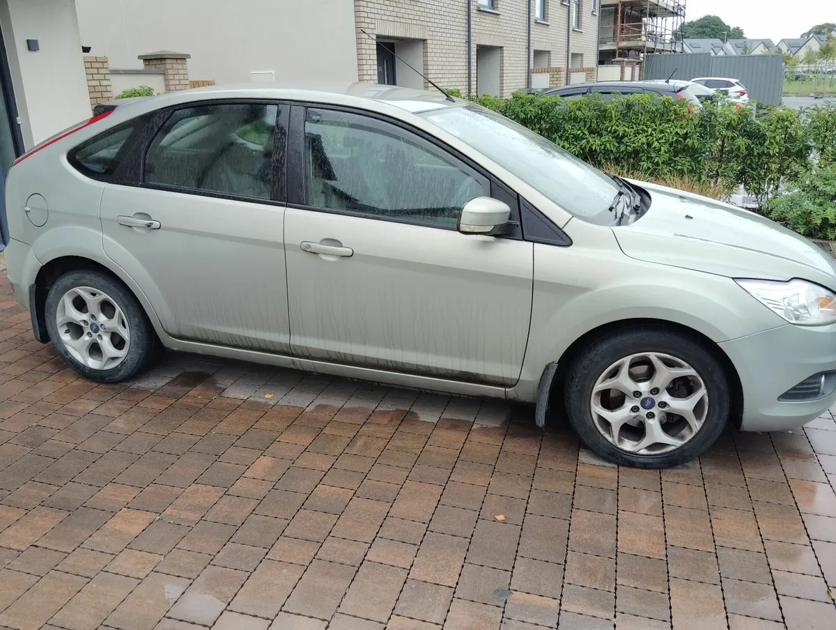 Ford Focus 2010 - Image 3