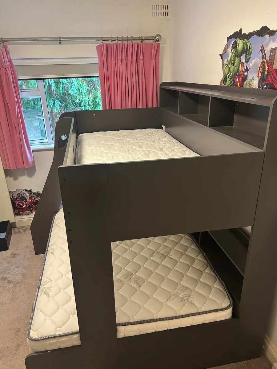 Bunk beds - Image 1