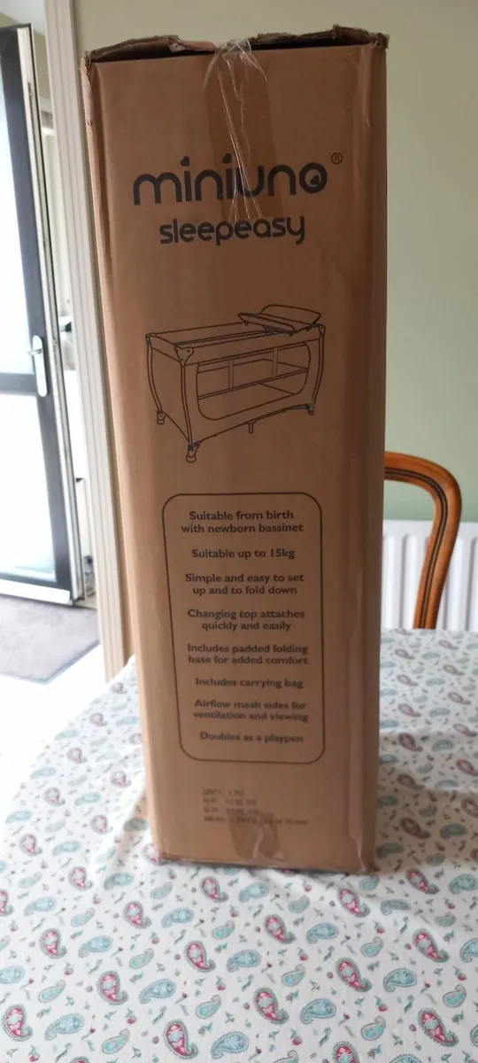 Baby Travel Cot plus fitted sheets and high chair - Image 4