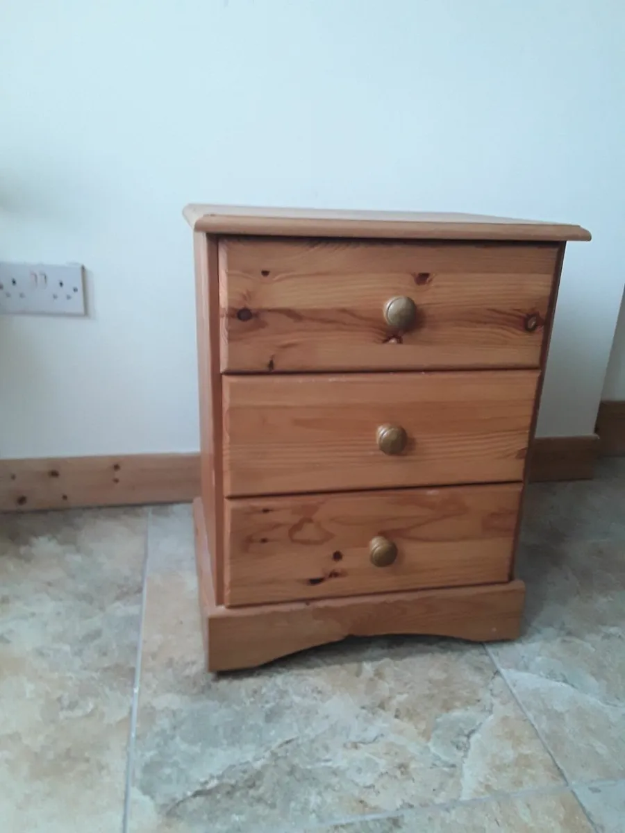 New condition tree draw Locker well-made - Image 1