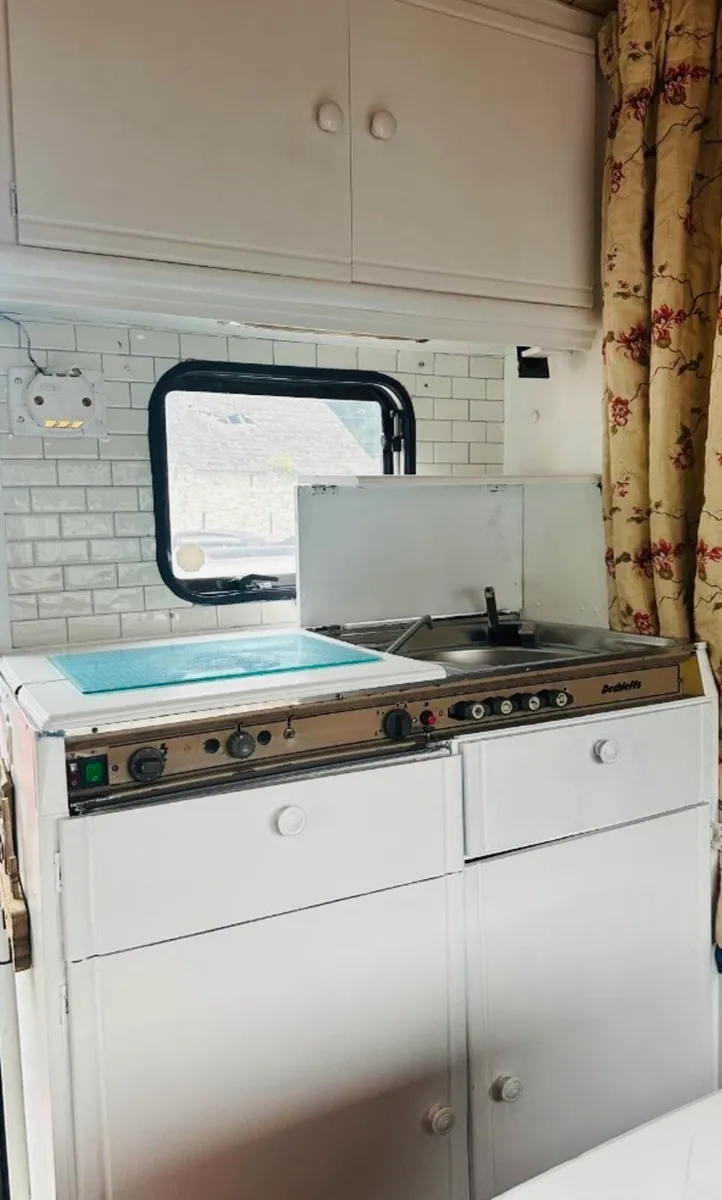 Campervan - Image 4