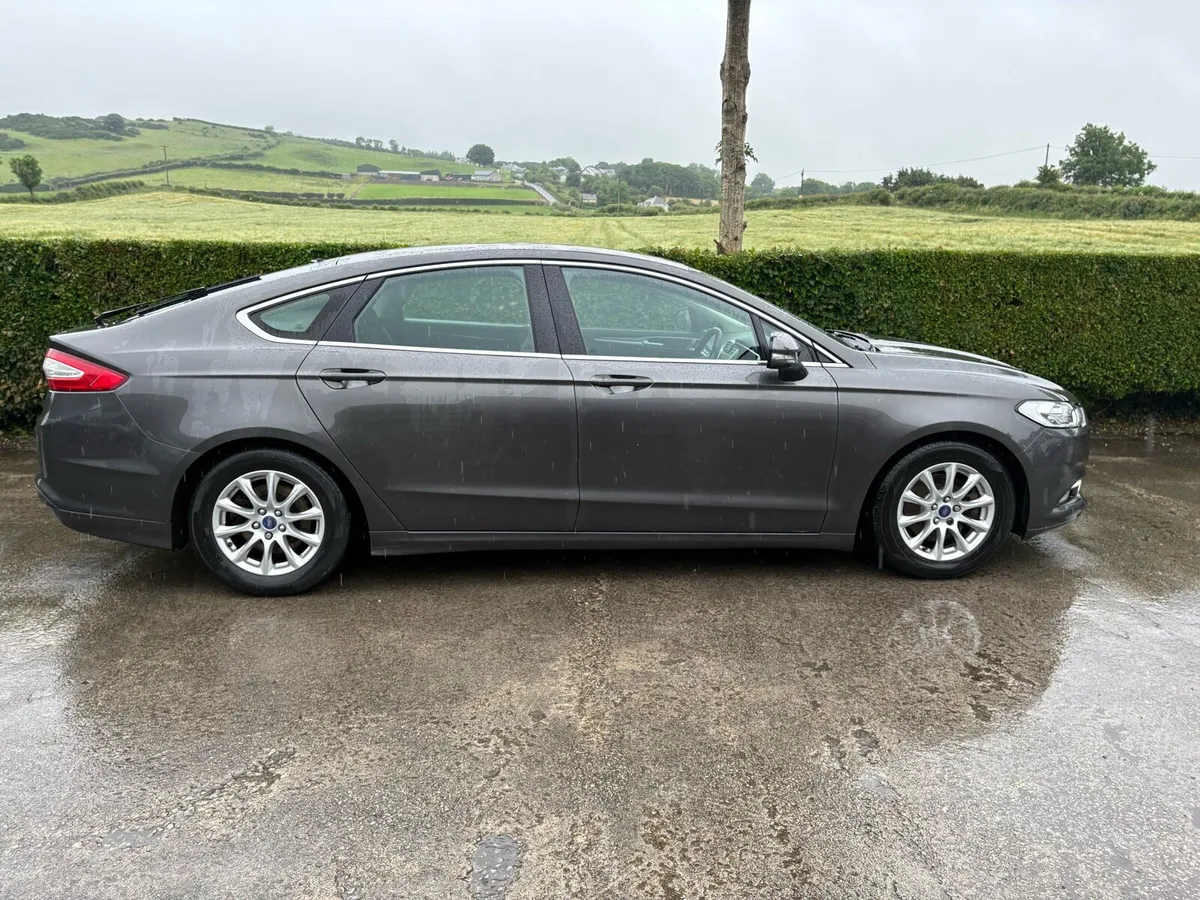 Car - Image 4