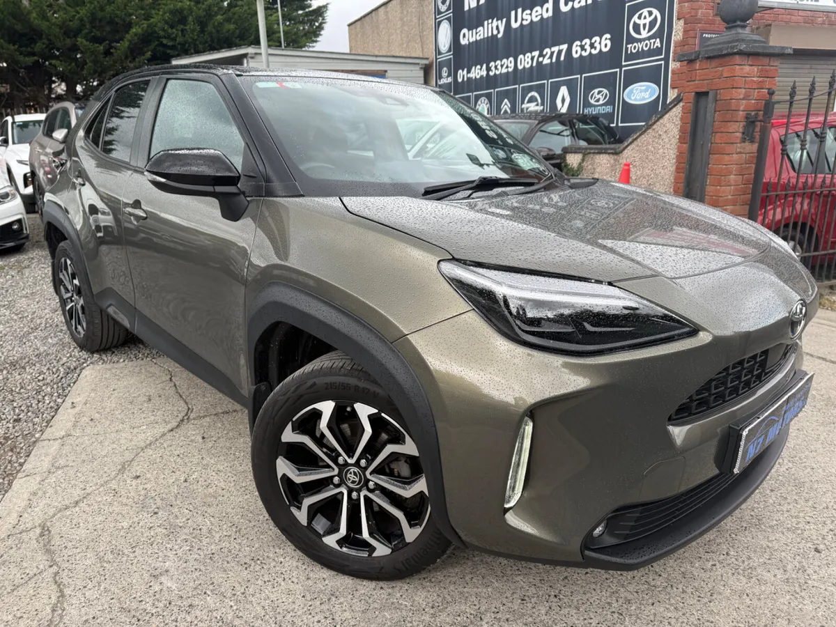 2022 Toyota Yaris  1.5 CROSS LUNA SPORT AUTO - Image 1