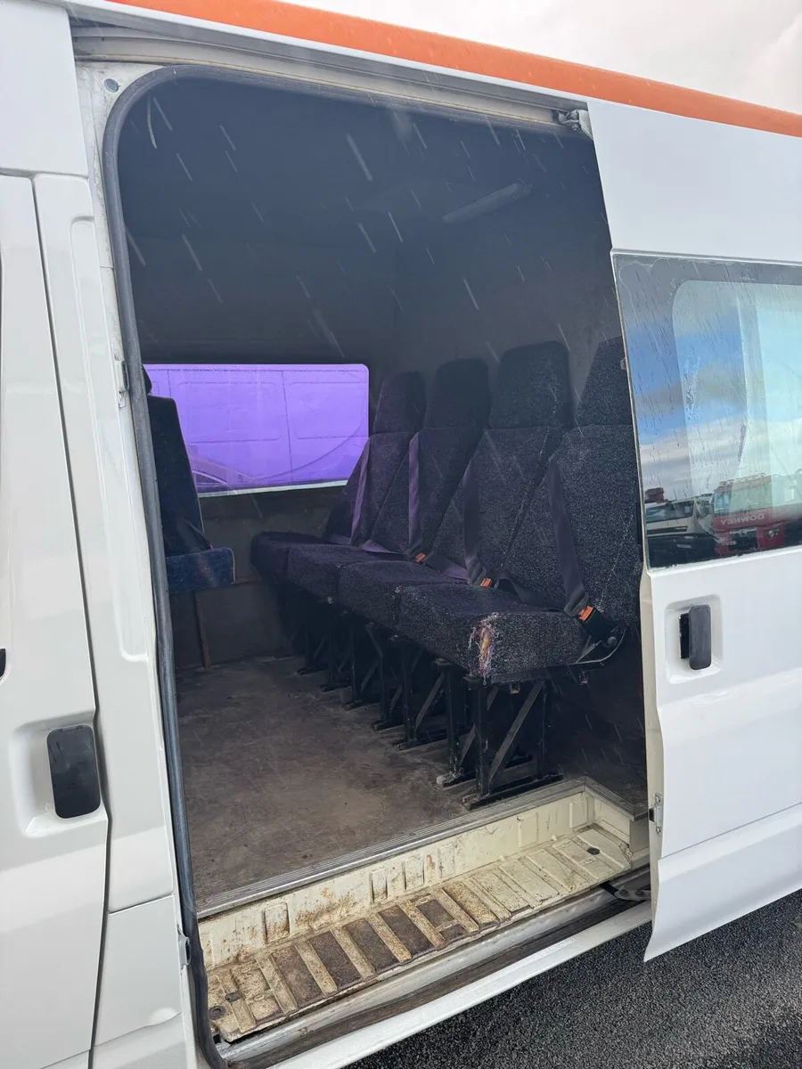 Ford transit crew cab 8 seater - Image 4