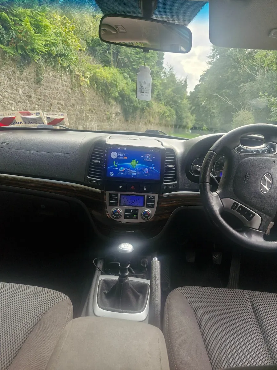 Hyundai Santa Fe 2013 - Image 2