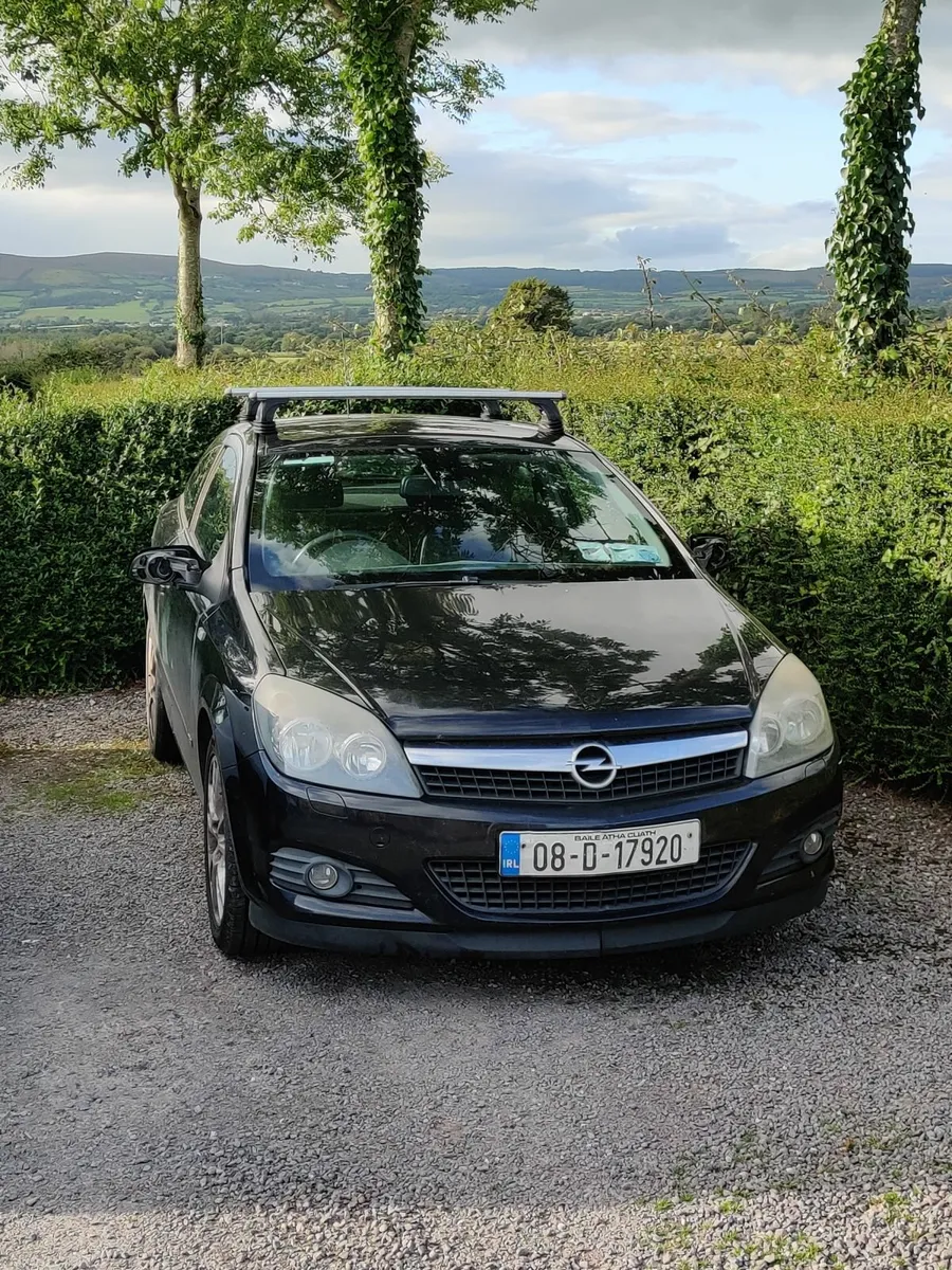 Opel Astra H 2004-2010 Nordrive roof bars - Image 2