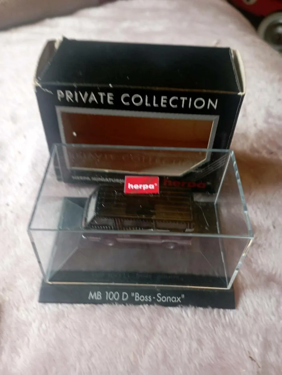 PRIVATE COLLECTION OF THE MB 100 D BOSS-SONAX - Image 3