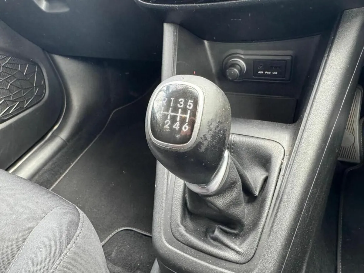 Hyundai ix20 2013 1.4 diesel  low mileage - Image 2