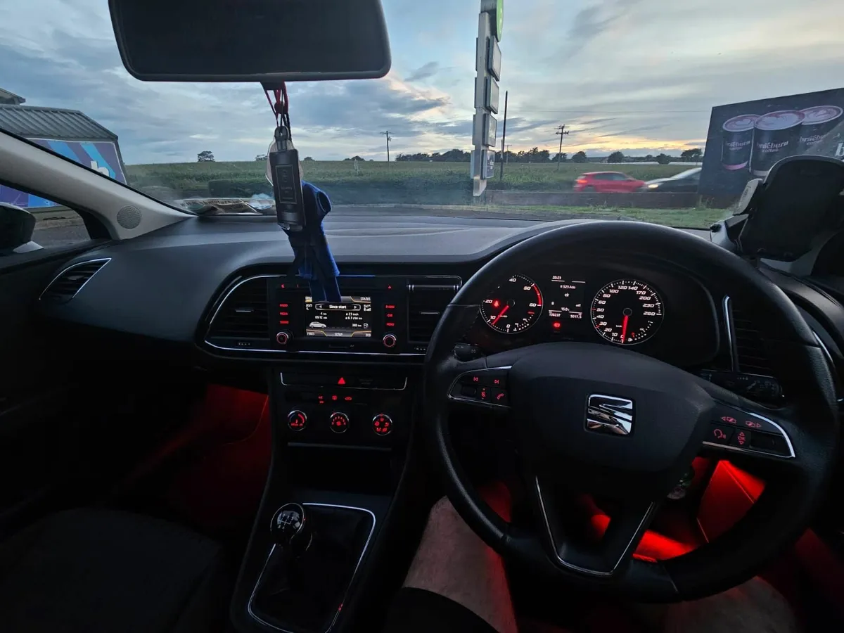 SEAT Leon 2015 - Image 4