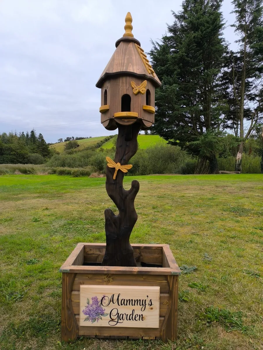 Personalised bird feeder with planter - Image 2