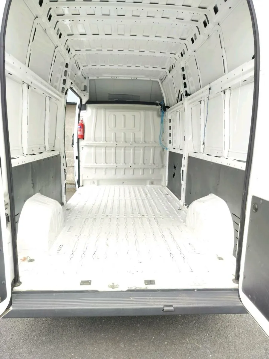 Bulkhead for Citroen Relay - Image 1