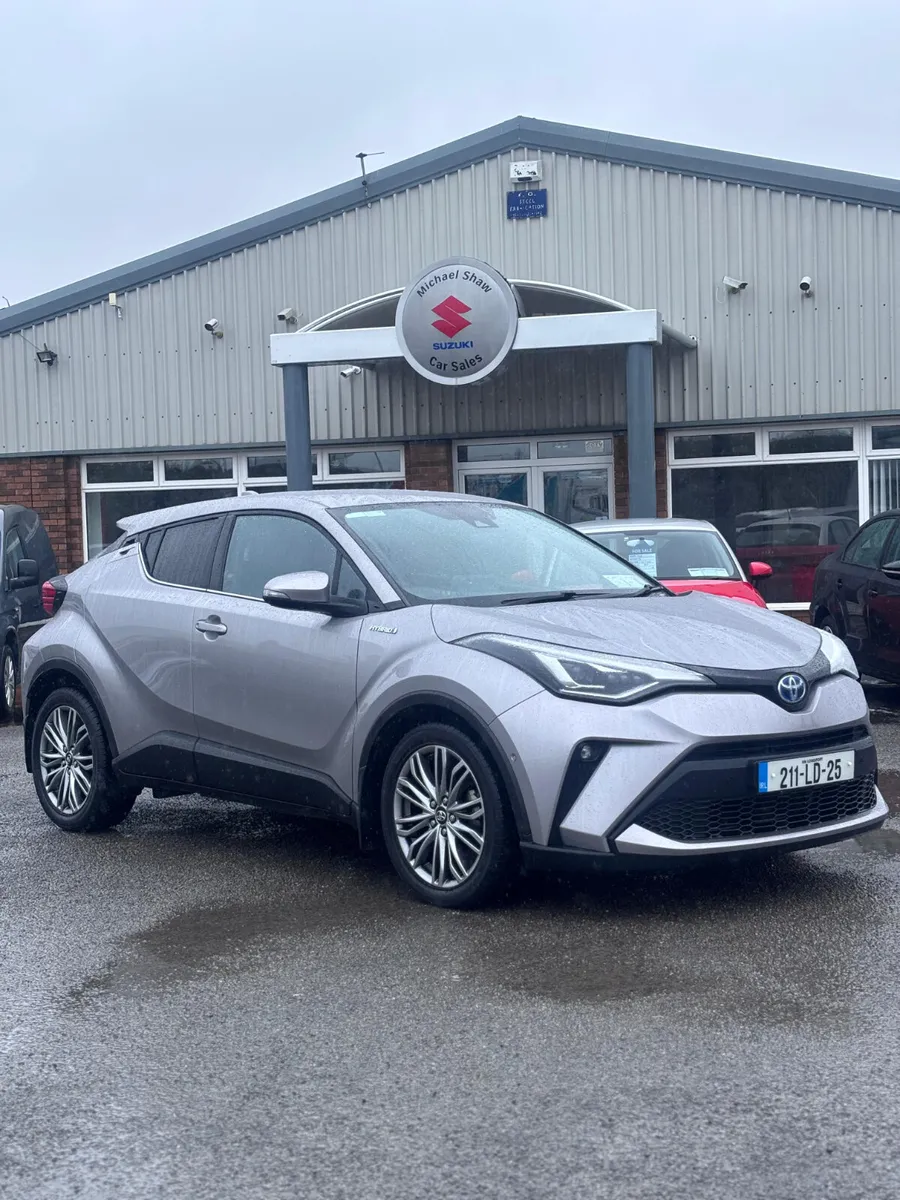 211 Toyota C-HR 1.8 Hybrid Sol - Image 1
