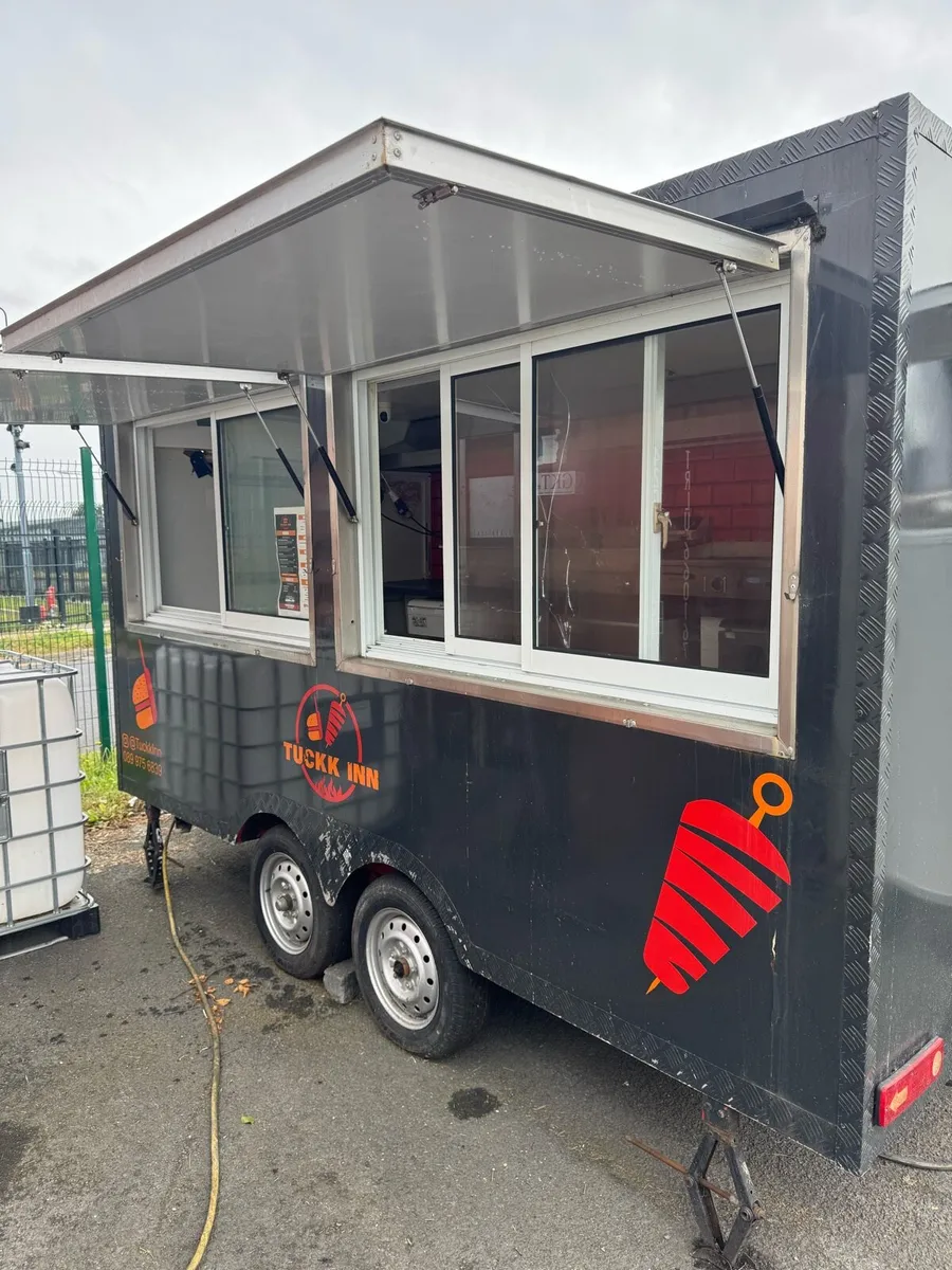 Food truck / Catering trailer - Image 1