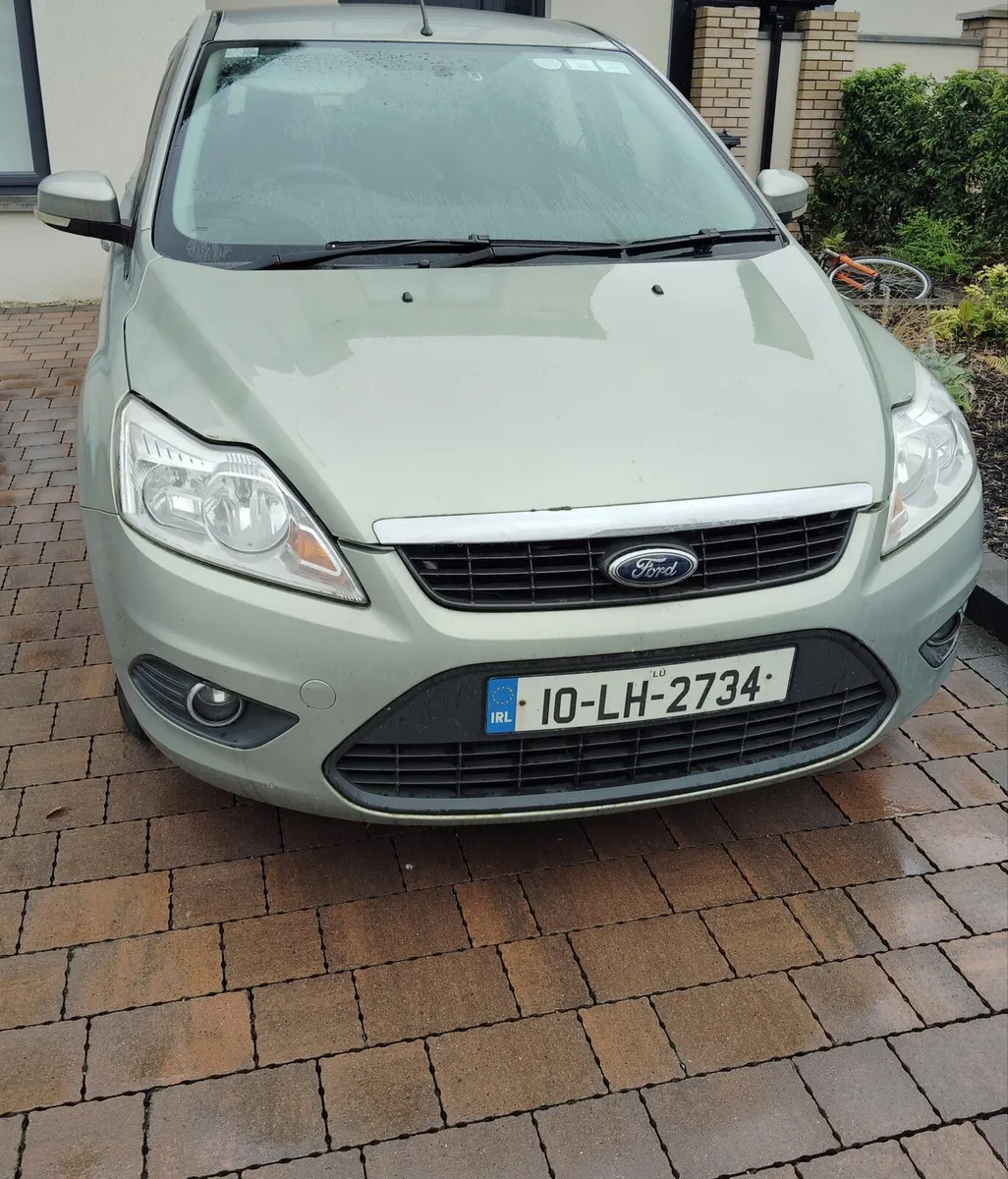 Ford Focus 2010 - Image 1