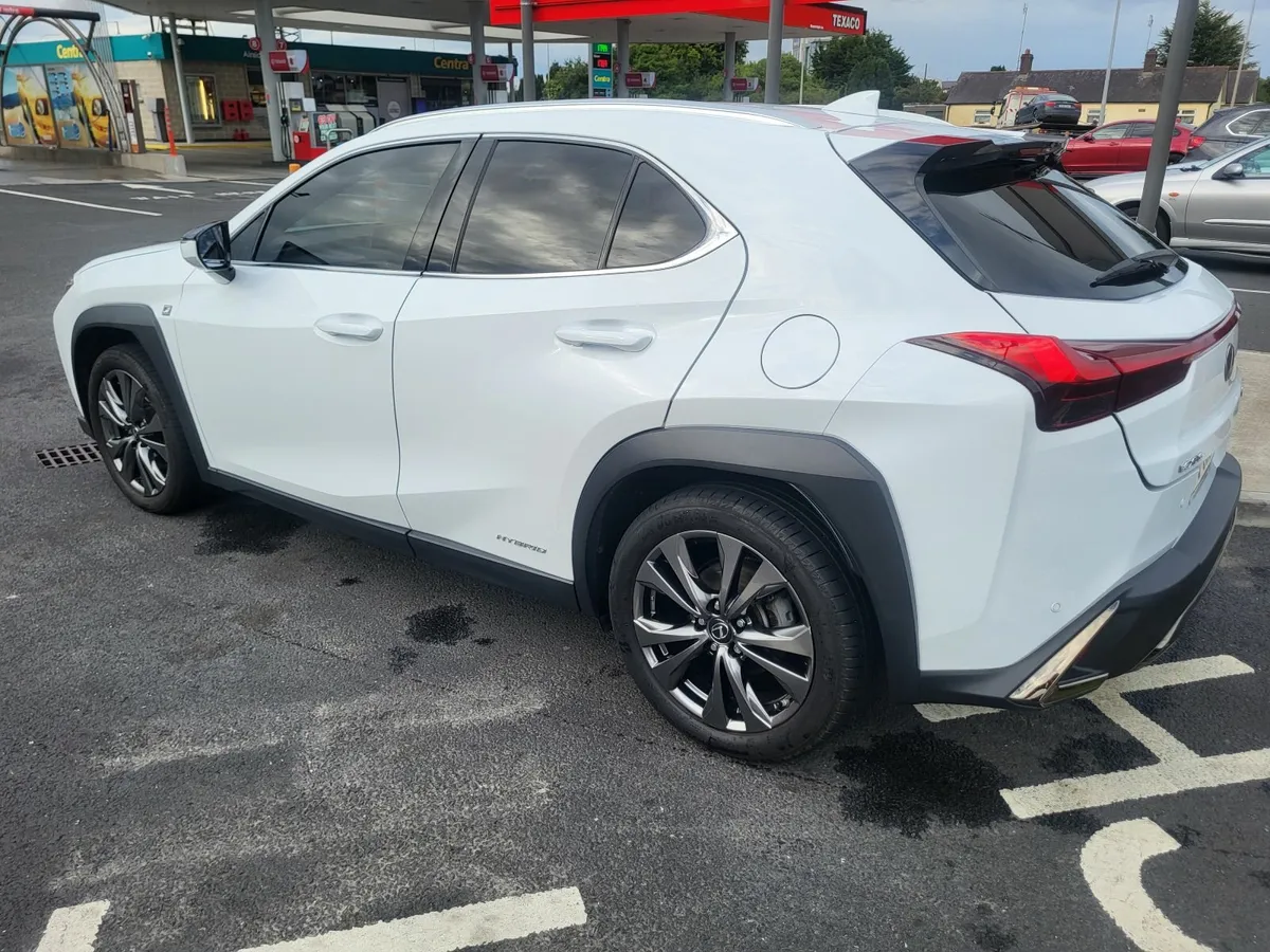 Lexus UX 250h Fsport - Image 3
