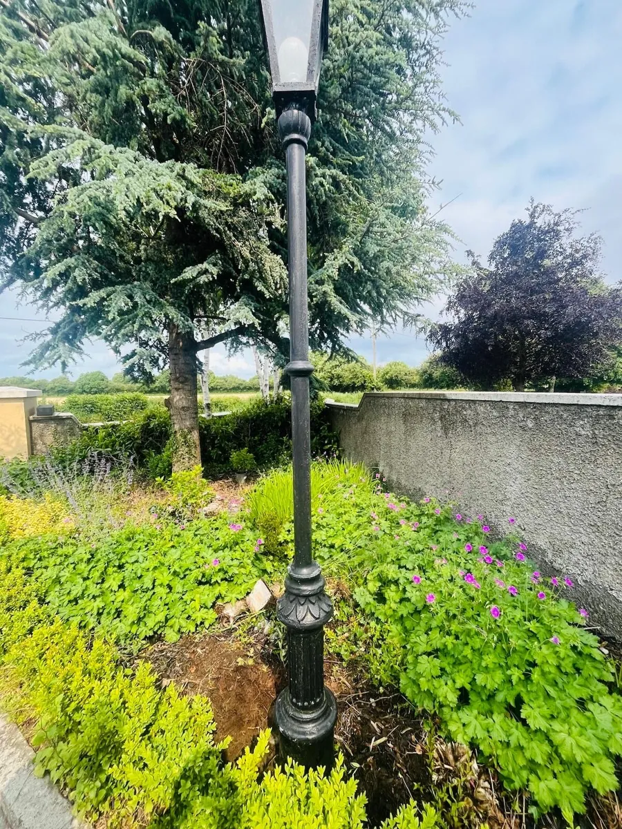 Victorian Style Lamp - Image 1