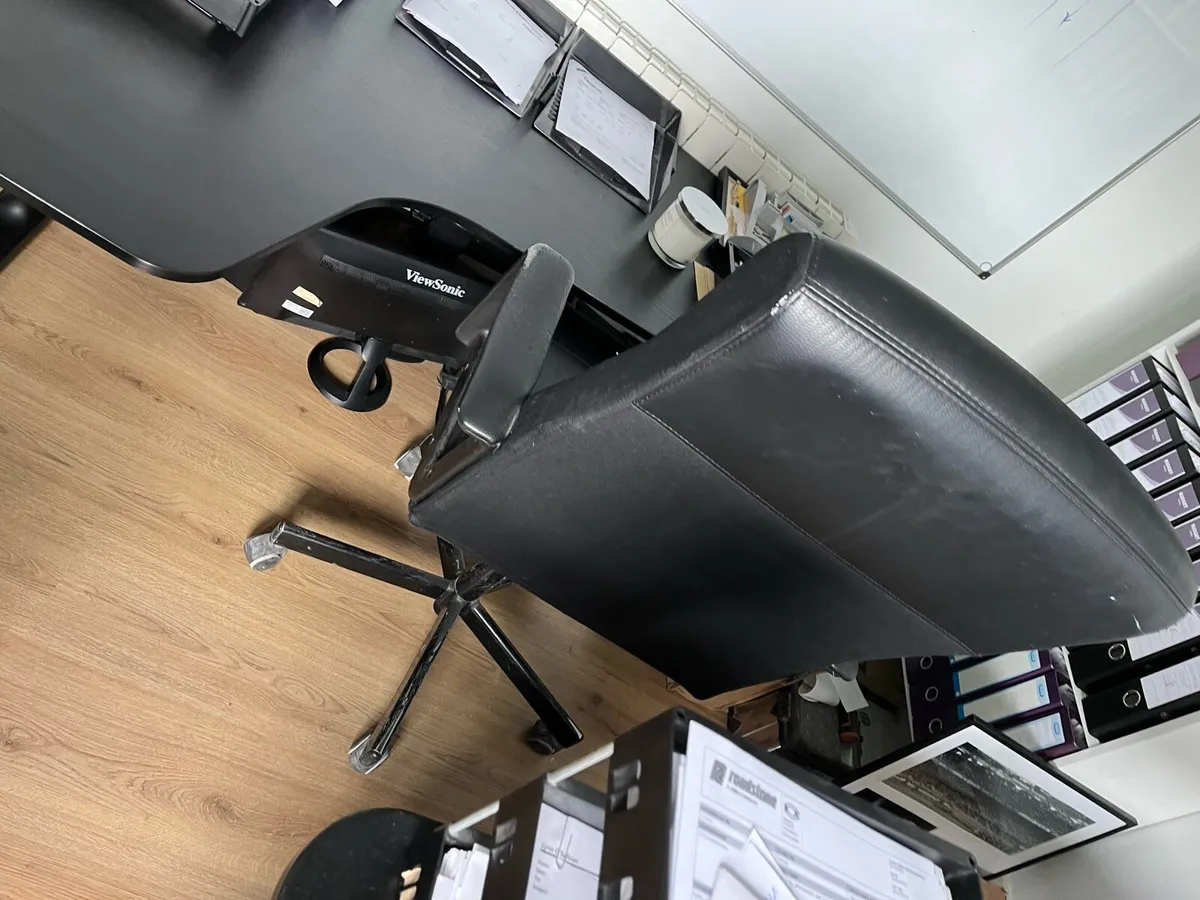 Office desks - Image 2