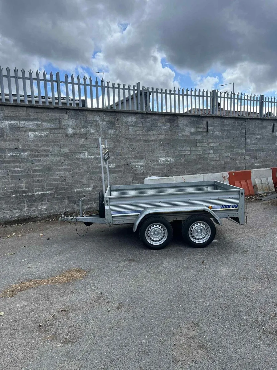 Trailers - Image 2