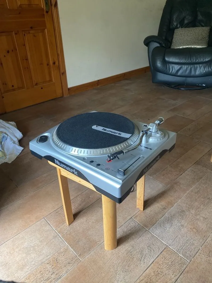 numark TTusb turntable - Image 1