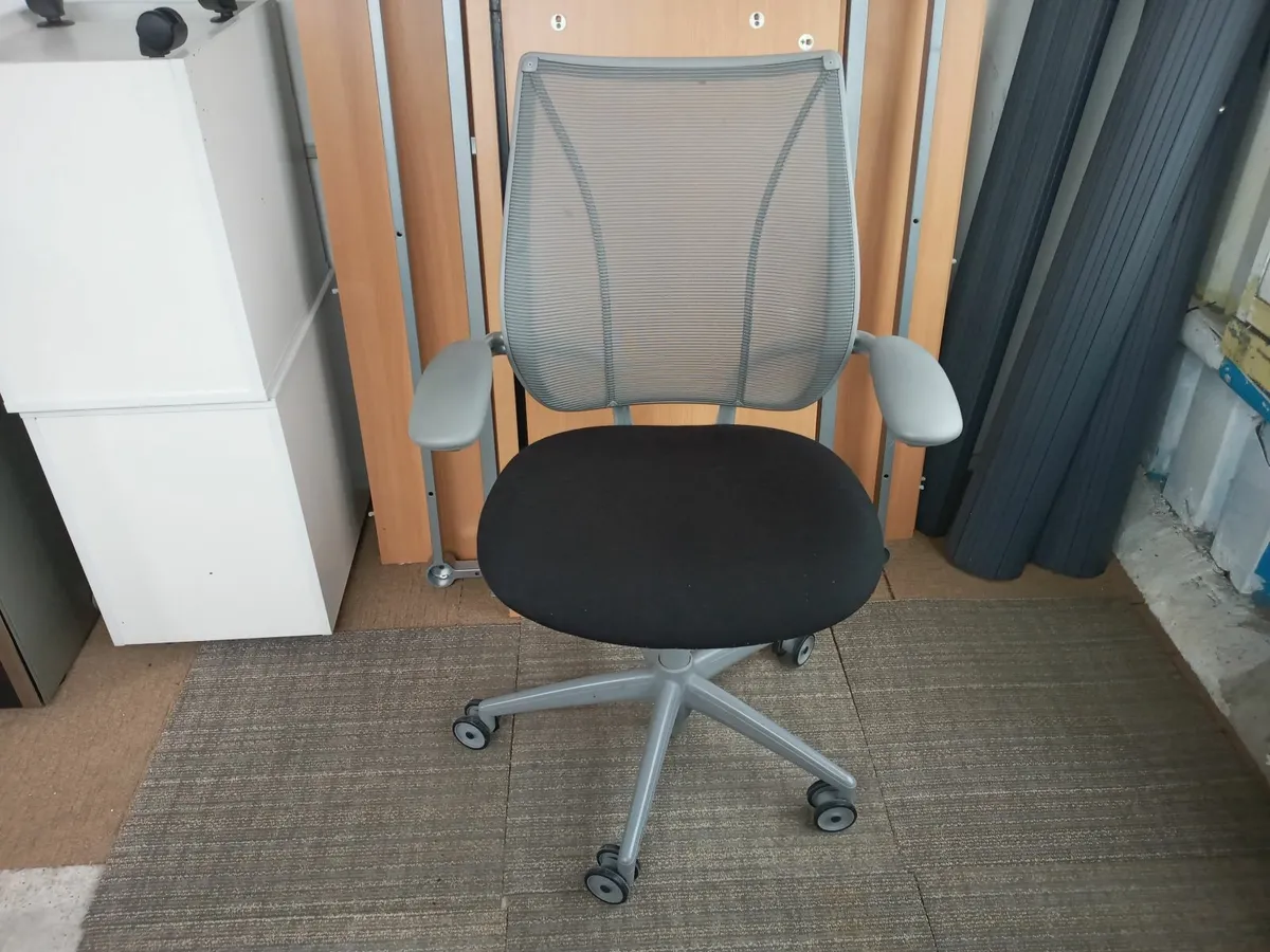 Delivery - 3 x Humanscale Office Chairs for Sale - Image 2