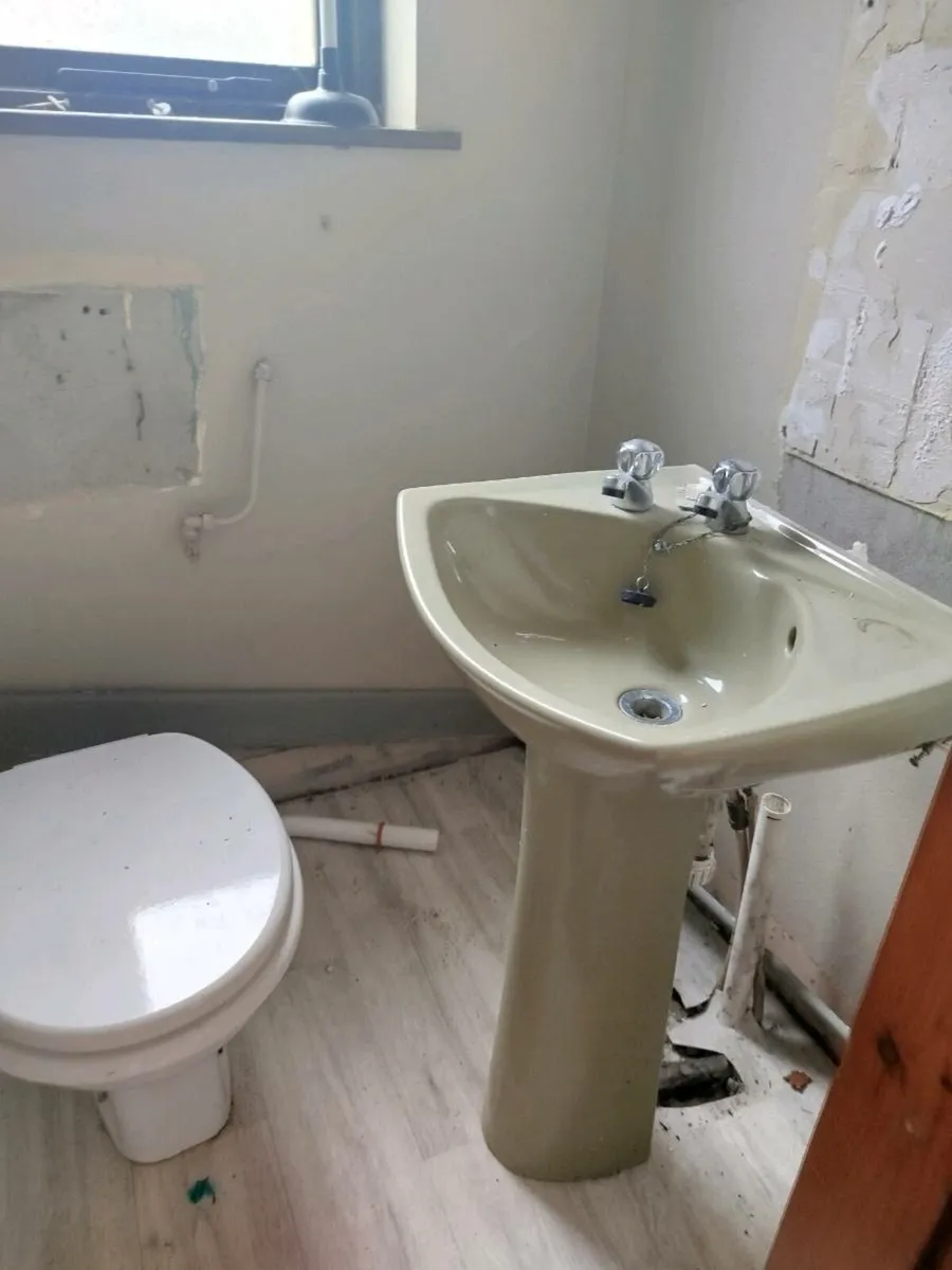 3 x sink and toilets-- free - Image 2