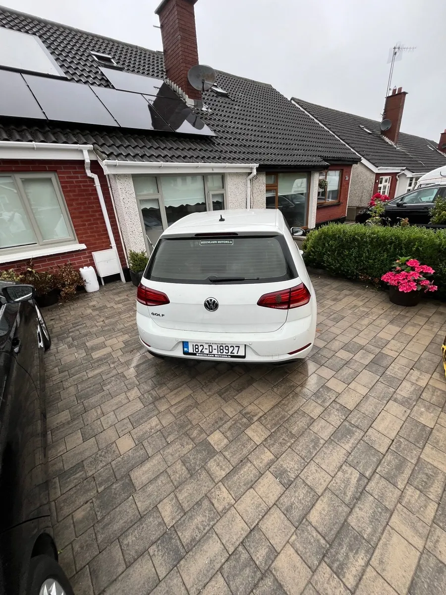 Volkswagen Golf - Image 2