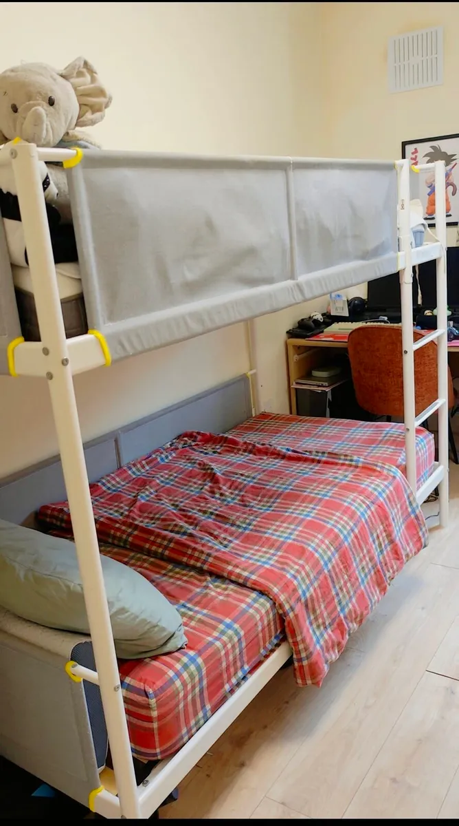 Bunk bed - Image 1