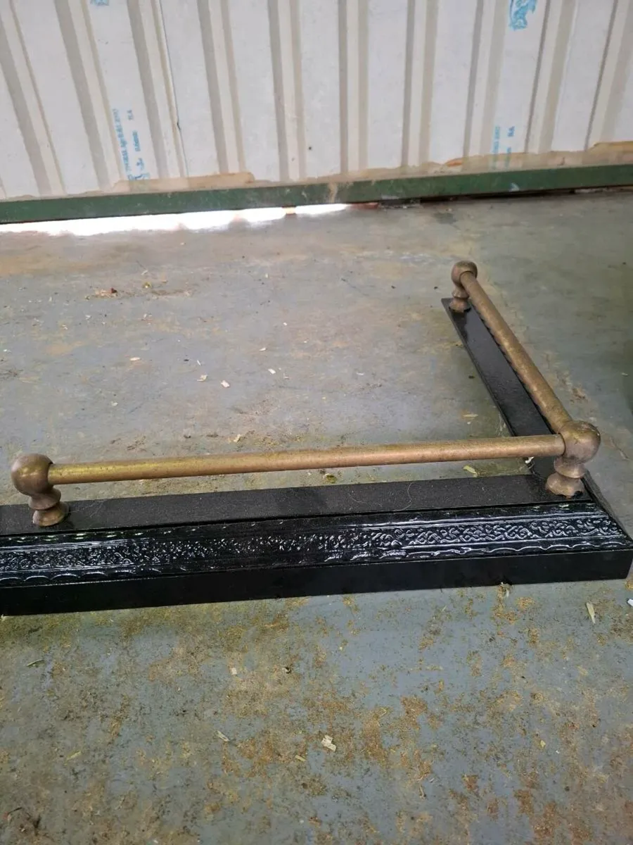 Hearth surround - Image 2