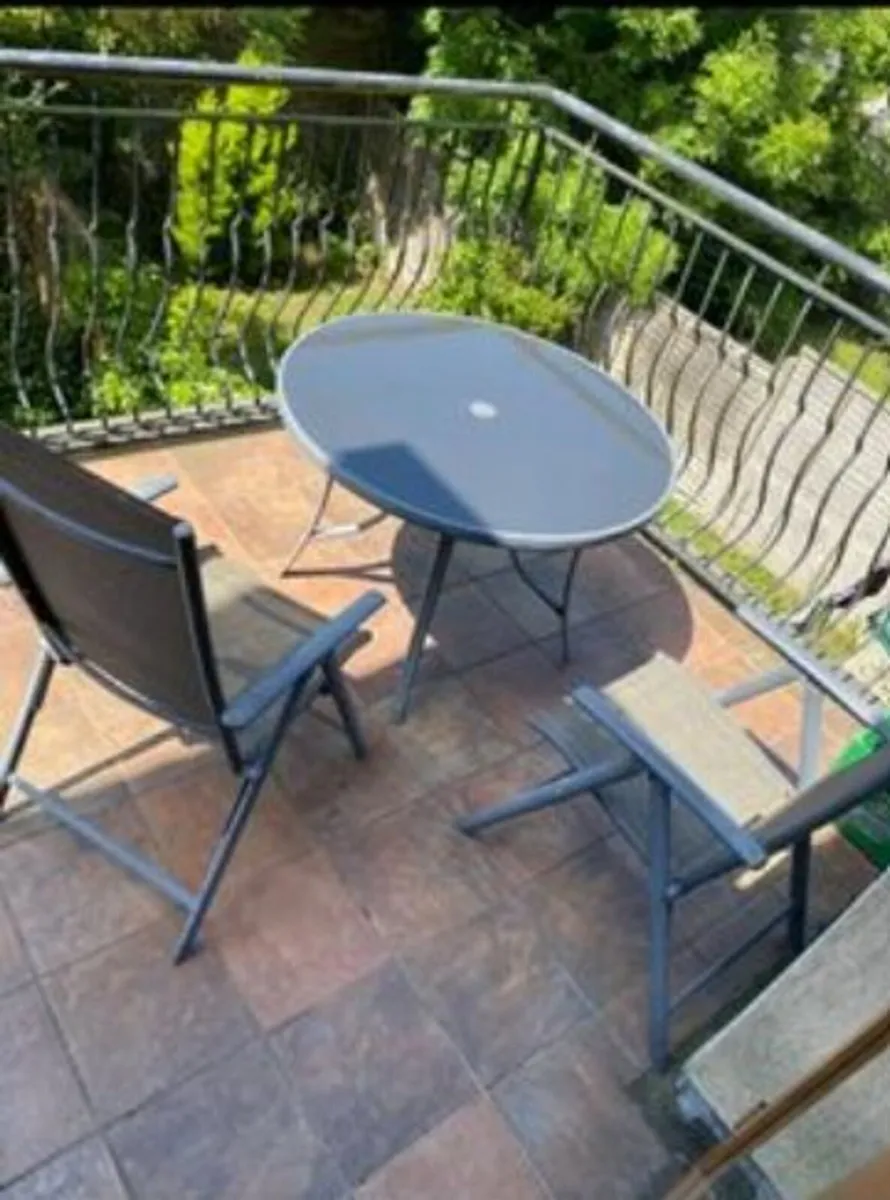 Garden Table + 4 Chairs