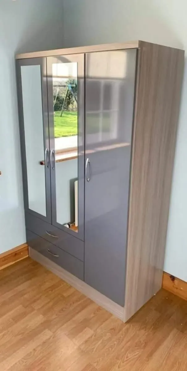 GREY GLOSS BEDROOM RANGE - Image 1