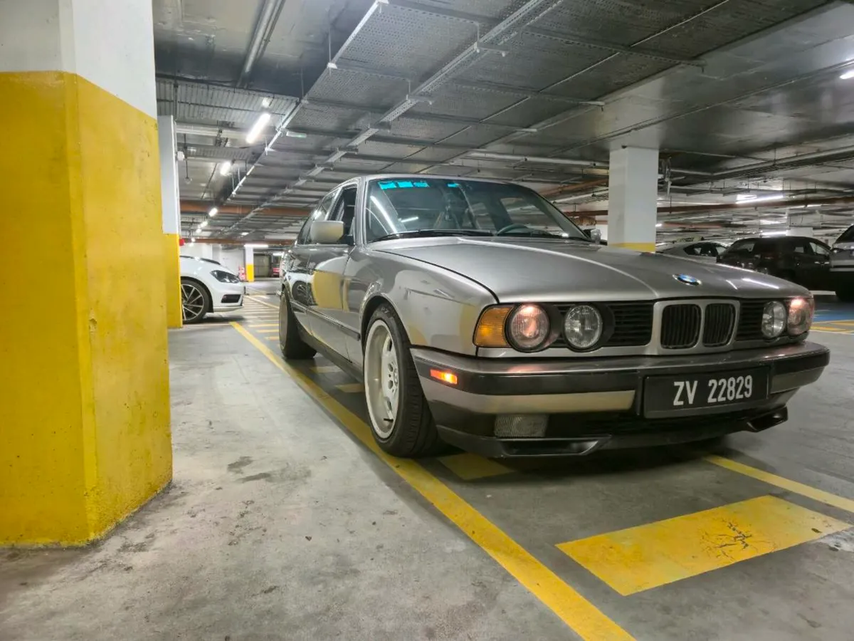 Bmw e34 - Image 1