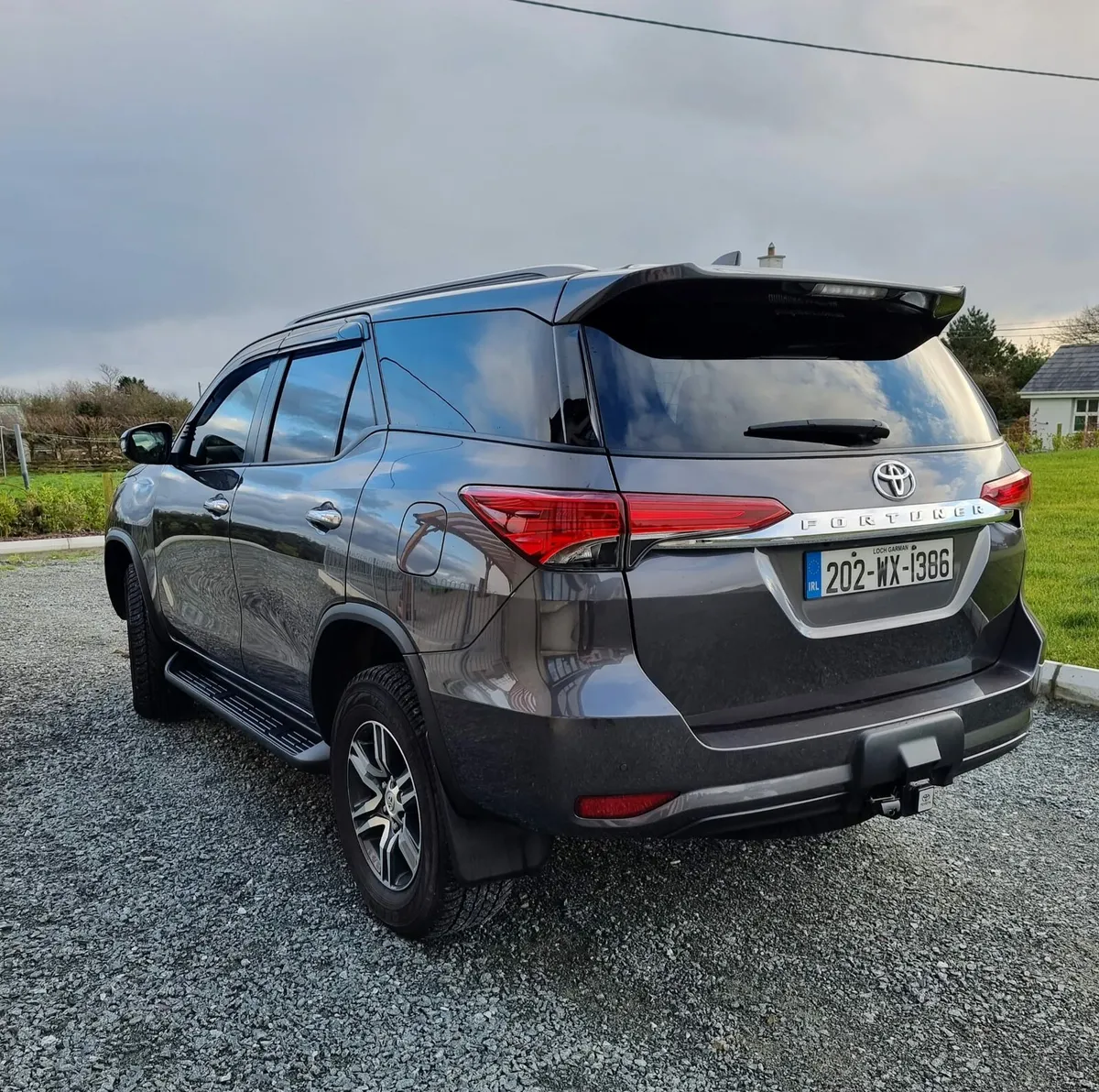 Toyota fortuner - Image 4