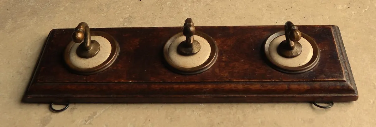 Ceramic & Metal Coat Hook Rack on Wood Base - Image 3