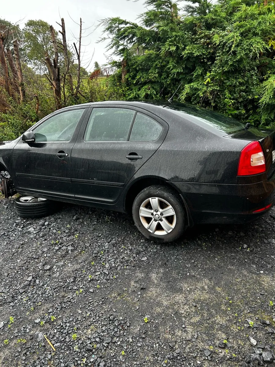 Skoda Octavia breaking - Image 2