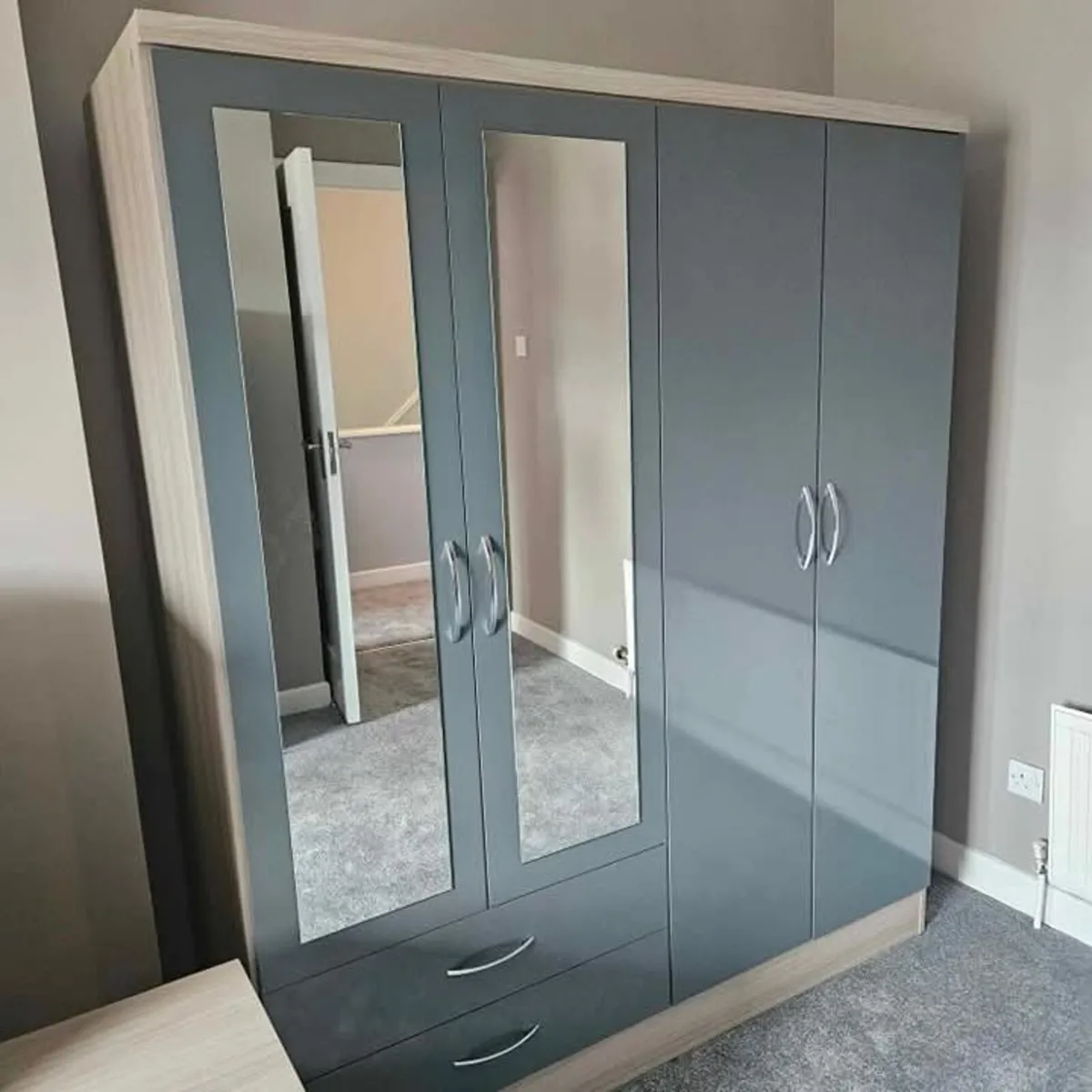 GREY GLOSS BEDROOM RANGE - Image 3