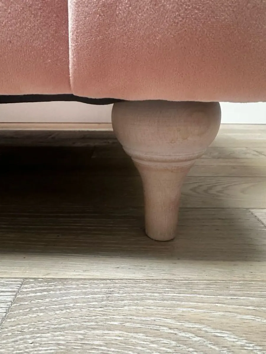 Next Couch - Image 3