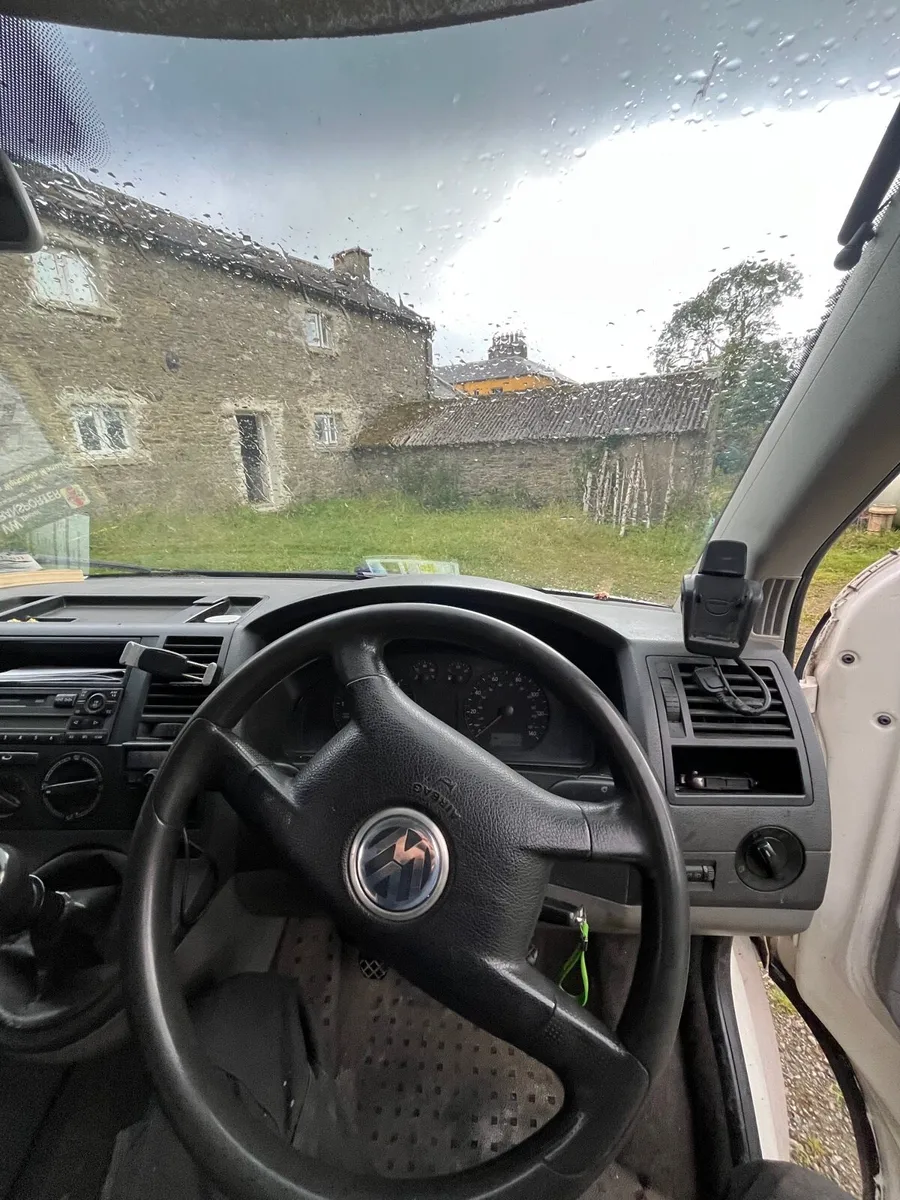 VW T5 Transporter Van - Image 4