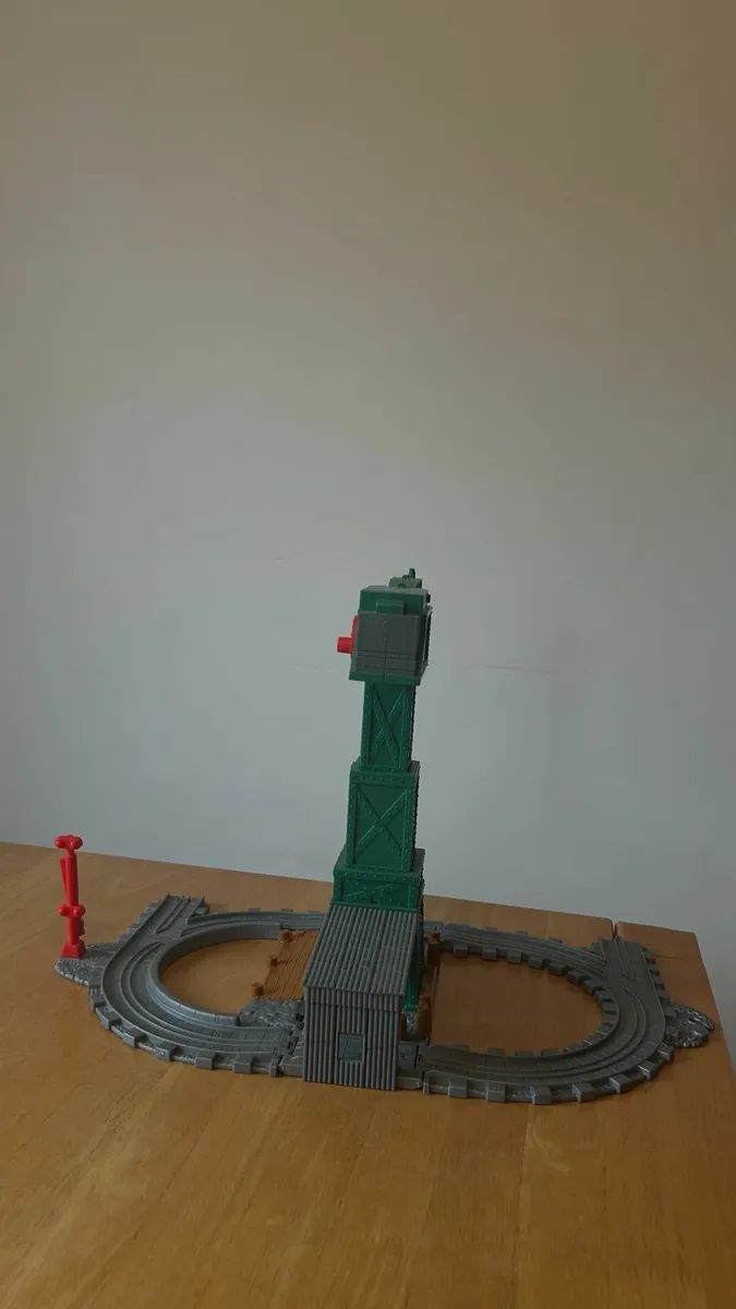 Thomas The Tank Engine - Tracks and Buildings - Image 3