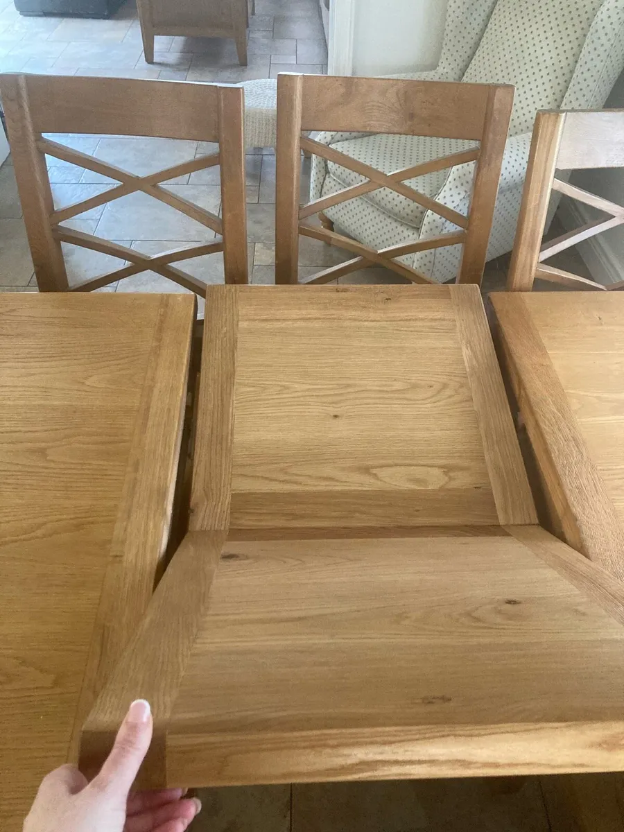 Table and Chairs - Image 3