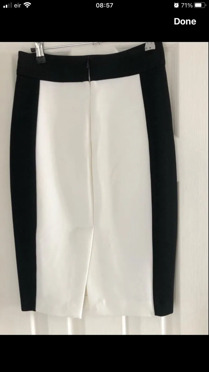 Ladies  stunning skirt size S €10 - Image 2