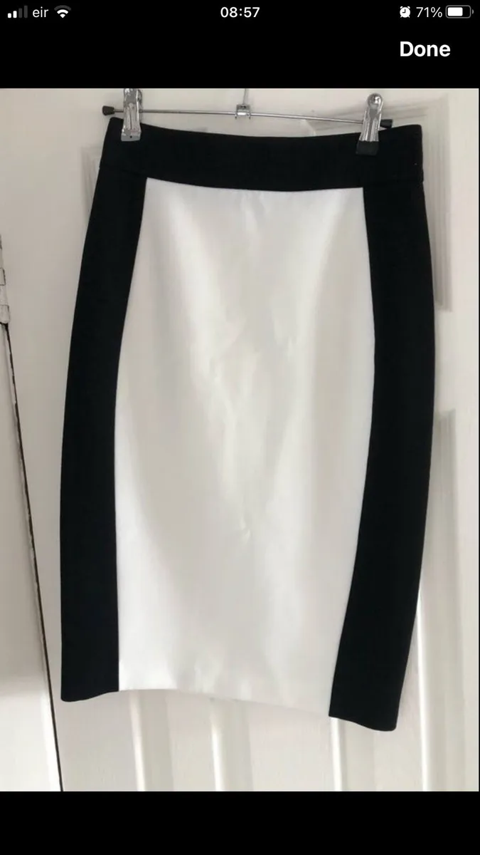 Ladies  stunning skirt size S €10 - Image 4