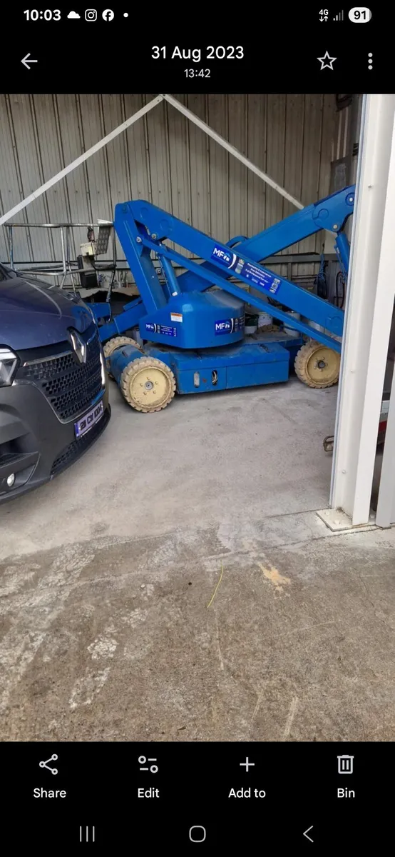 Cherry picker - Image 1