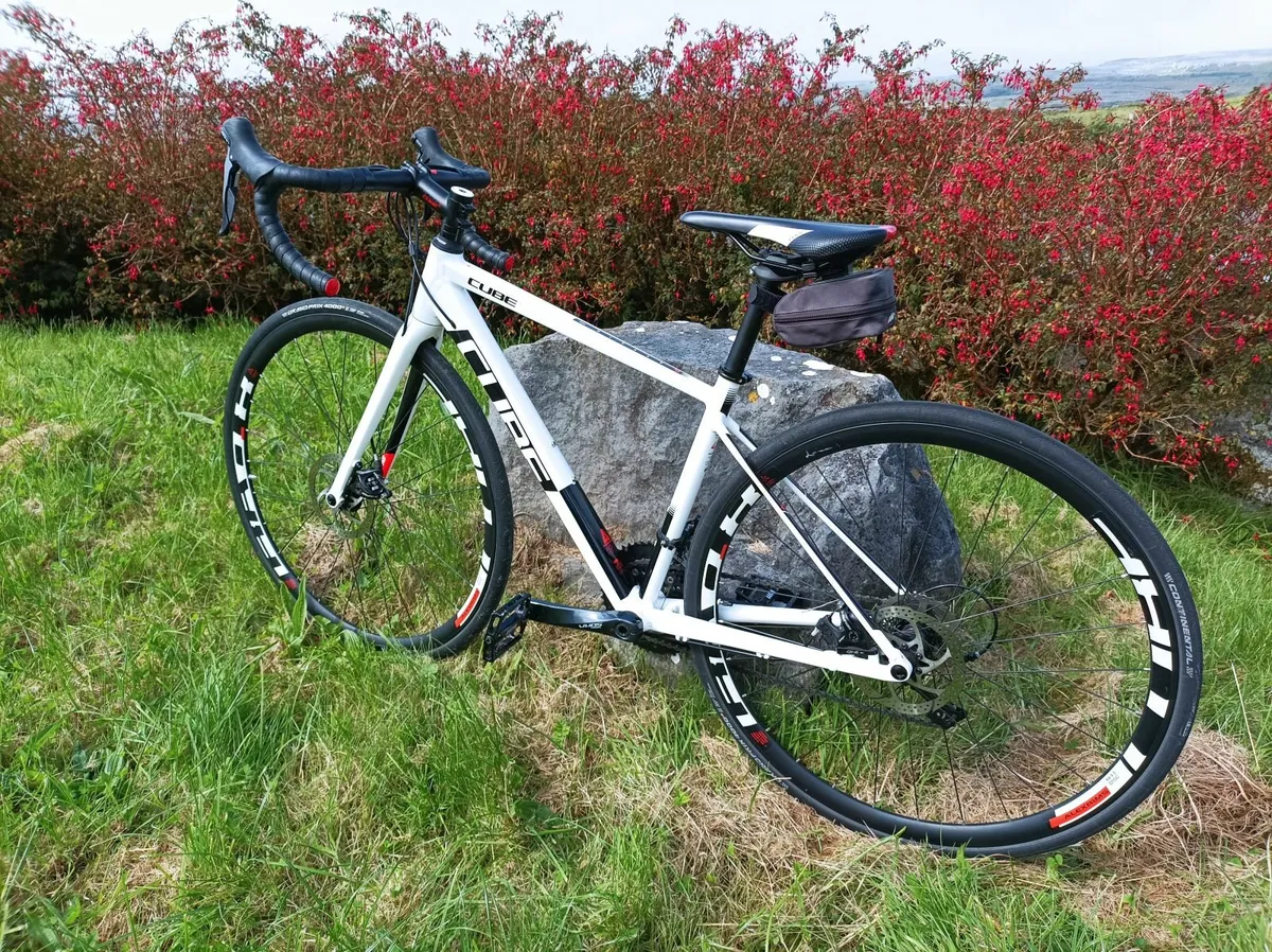 Racing street bicycle Cube Attain Alu Superlight - Image 1